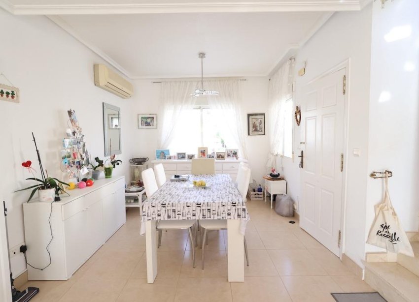 Resale - Villa - Orihuela Costa - Playa Flamenca