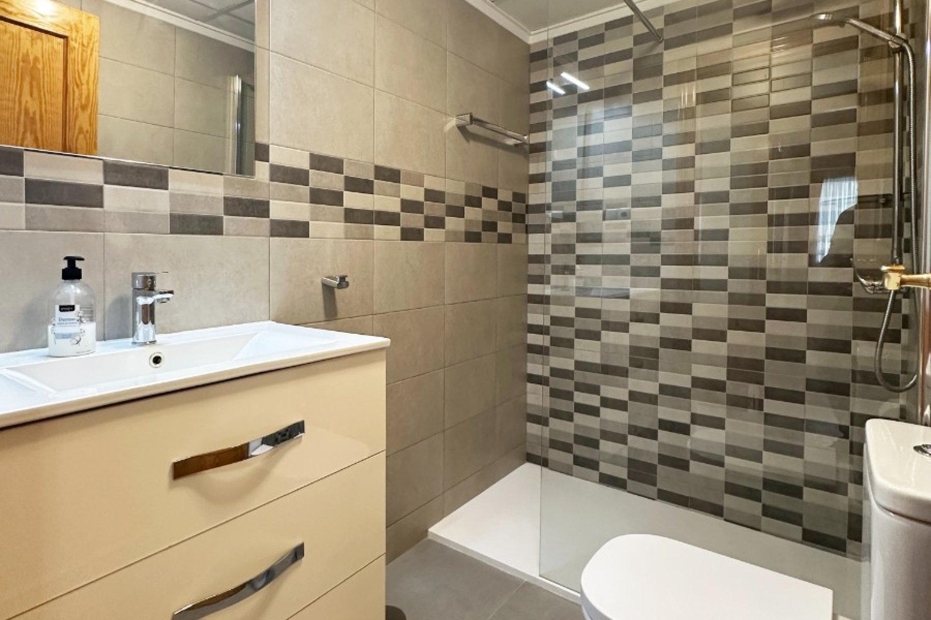 Resale - Villa - Orihuela Costa - Playa Flamenca