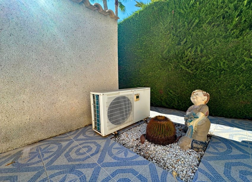 Resale - Villa - Orihuela Costa - Playa Flamenca