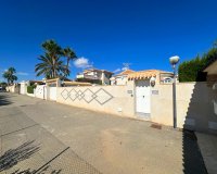 Resale - Villa - Orihuela Costa - Playa Flamenca