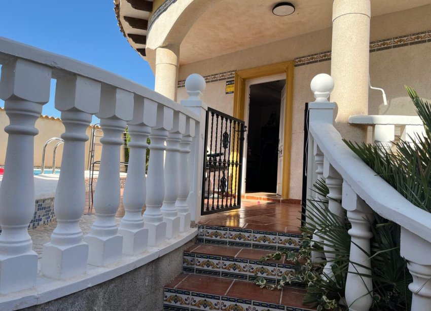 Resale - Villa - Orihuela Costa - Playa Flamenca