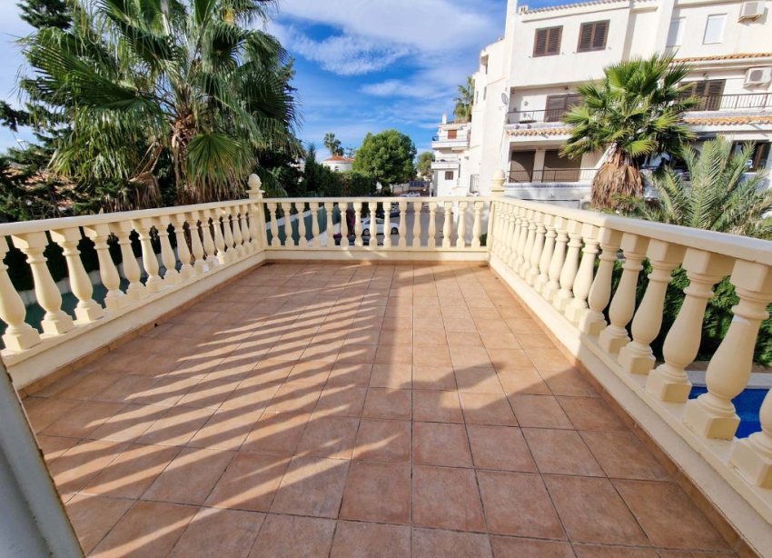 Resale - Villa - Orihuela Costa - Playa Flamenca