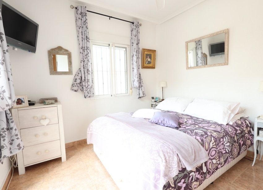 Resale - Villa - Orihuela Costa - Playa Flamenca