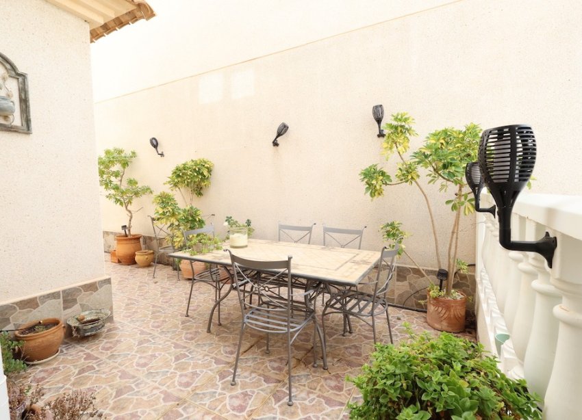 Resale - Villa - Orihuela Costa - Playa Flamenca