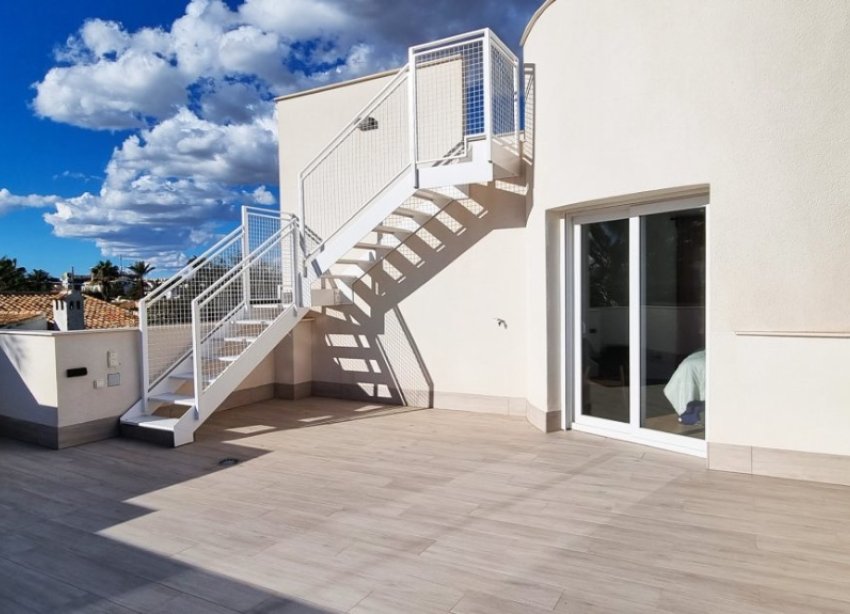 Resale - Villa - Orihuela Costa - Playa Flamenca