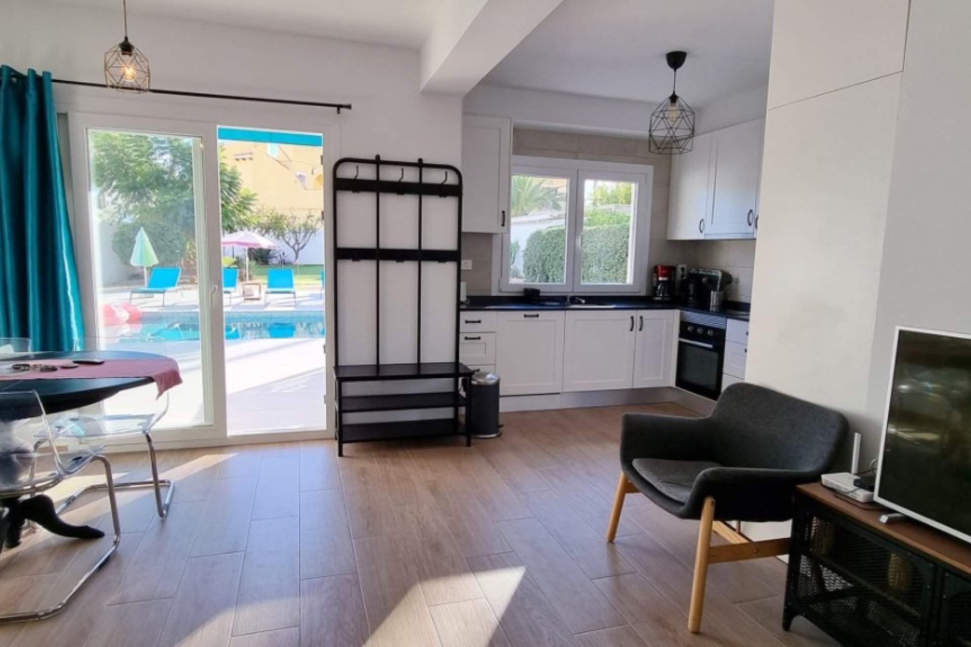Resale - Villa - Orihuela Costa - Playa Flamenca