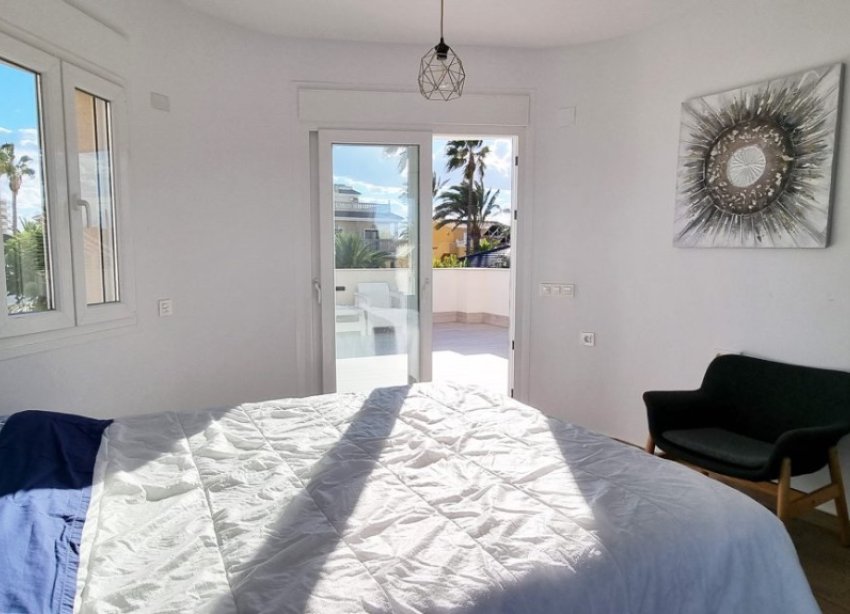 Resale - Villa - Orihuela Costa - Playa Flamenca