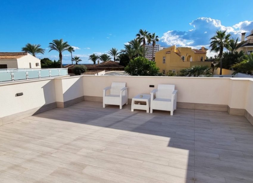 Resale - Villa - Orihuela Costa - Playa Flamenca