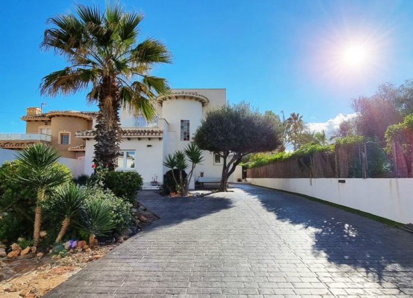 Resale - Villa - Orihuela Costa - Playa Flamenca