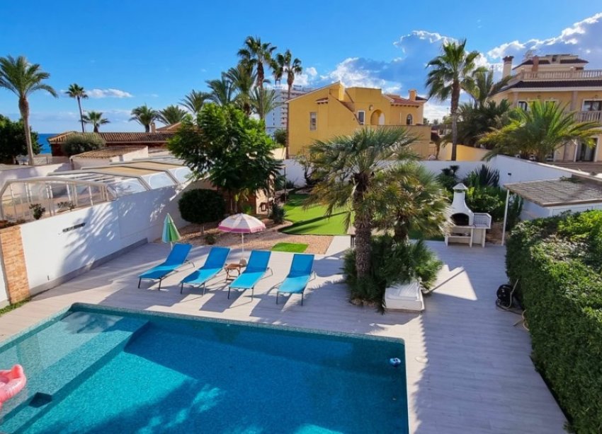 Resale - Villa - Orihuela Costa - Playa Flamenca