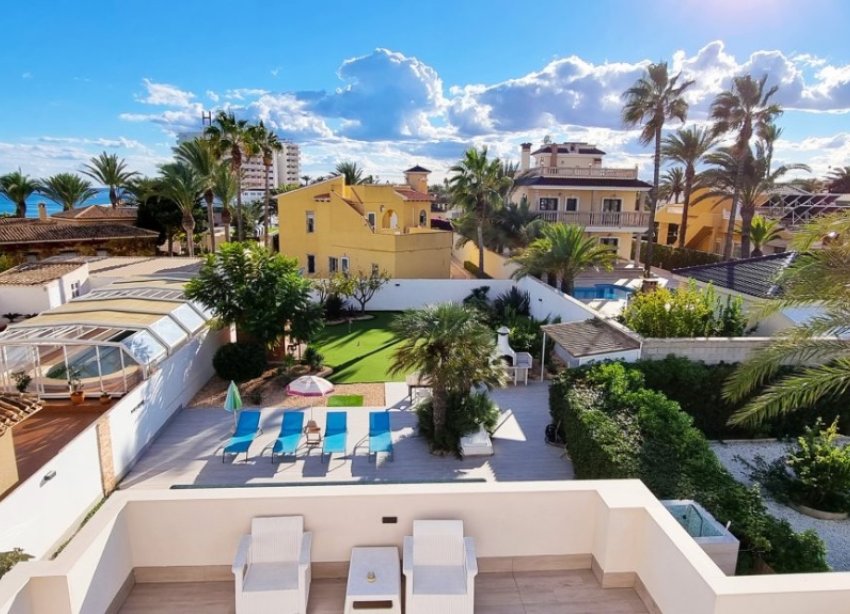 Resale - Villa - Orihuela Costa - Playa Flamenca