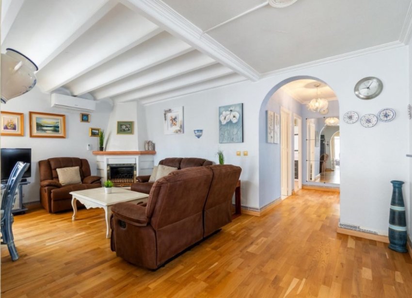 Resale - Villa - Orihuela Costa - Playa Flamenca