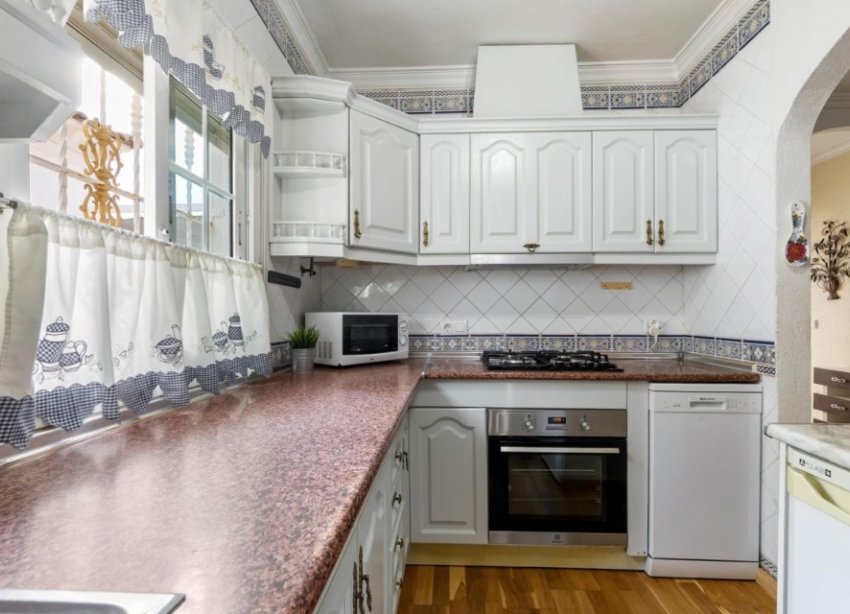 Resale - Villa - Orihuela Costa - Playa Flamenca