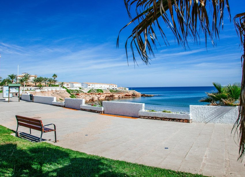 Resale - Villa - Orihuela Costa - Playa Flamenca