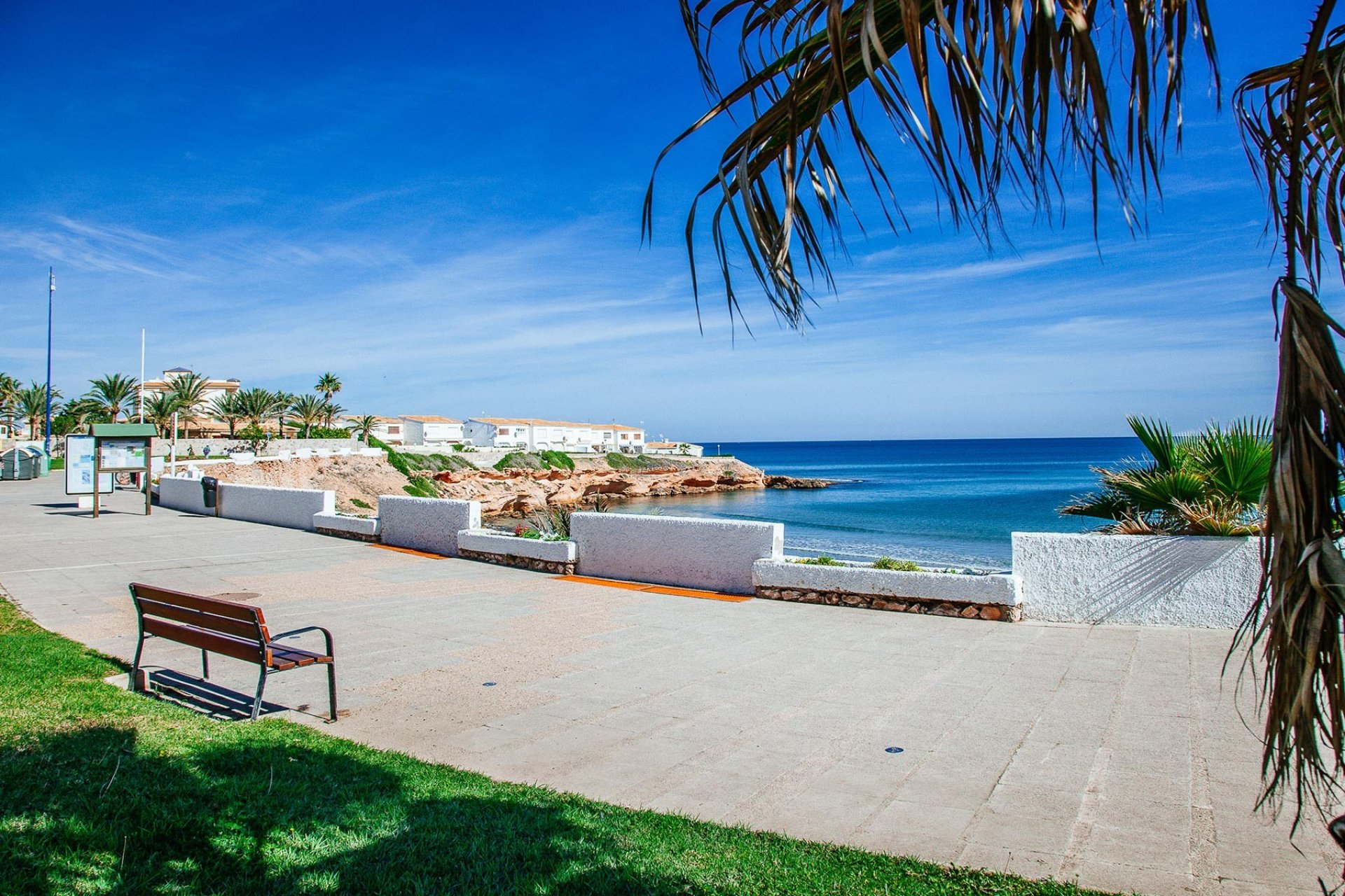 Resale - Villa - Orihuela Costa - Playa Flamenca