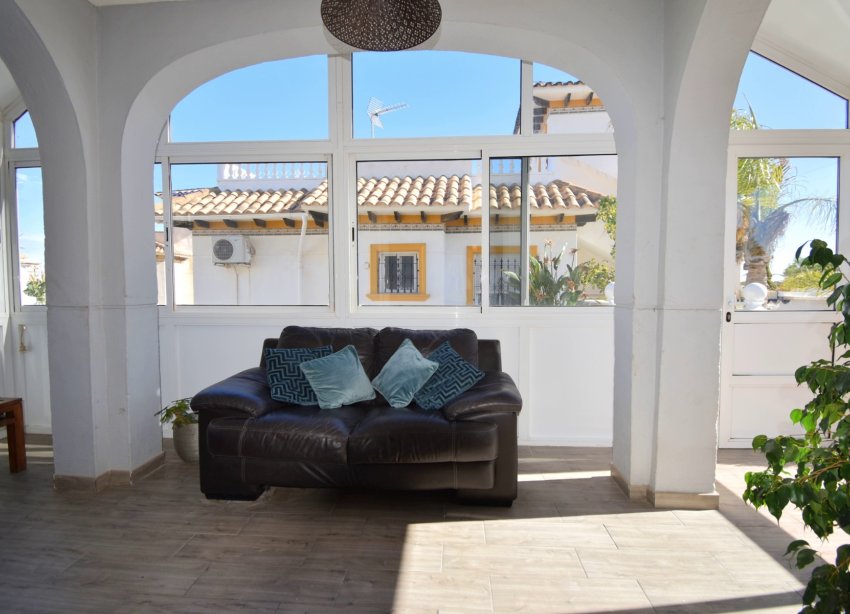 Resale - Villa - Orihuela Costa - Playa Flamenca