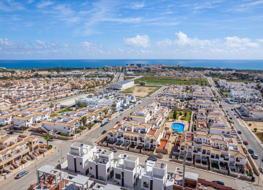 Resale - Villa - Orihuela Costa - Punta Prima