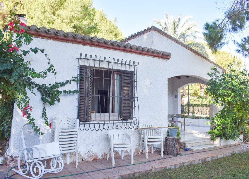 Resale - Villa - Orihuela Costa - Punta Prima