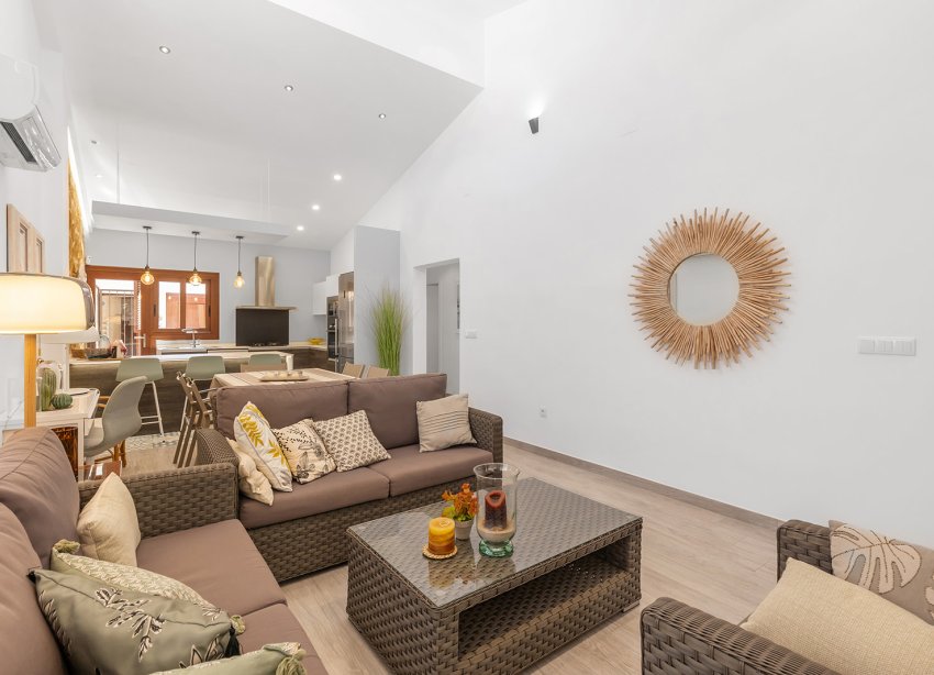 Resale - Villa - Orihuela Costa - Punta Prima