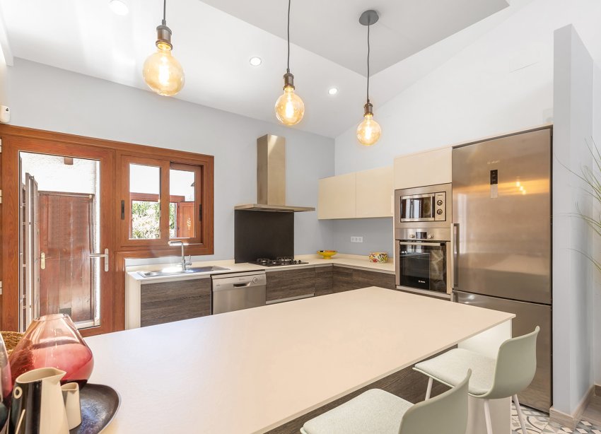 Resale - Villa - Orihuela Costa - Punta Prima