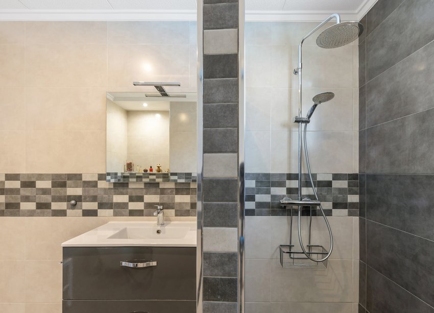 Resale - Villa - Orihuela Costa - Punta Prima