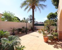 Resale - Villa - Orihuela Costa - Punta Prima