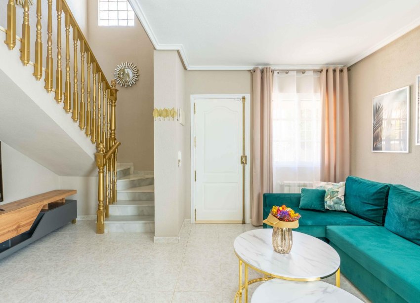 Resale - Villa - Orihuela Costa - Punta Prima