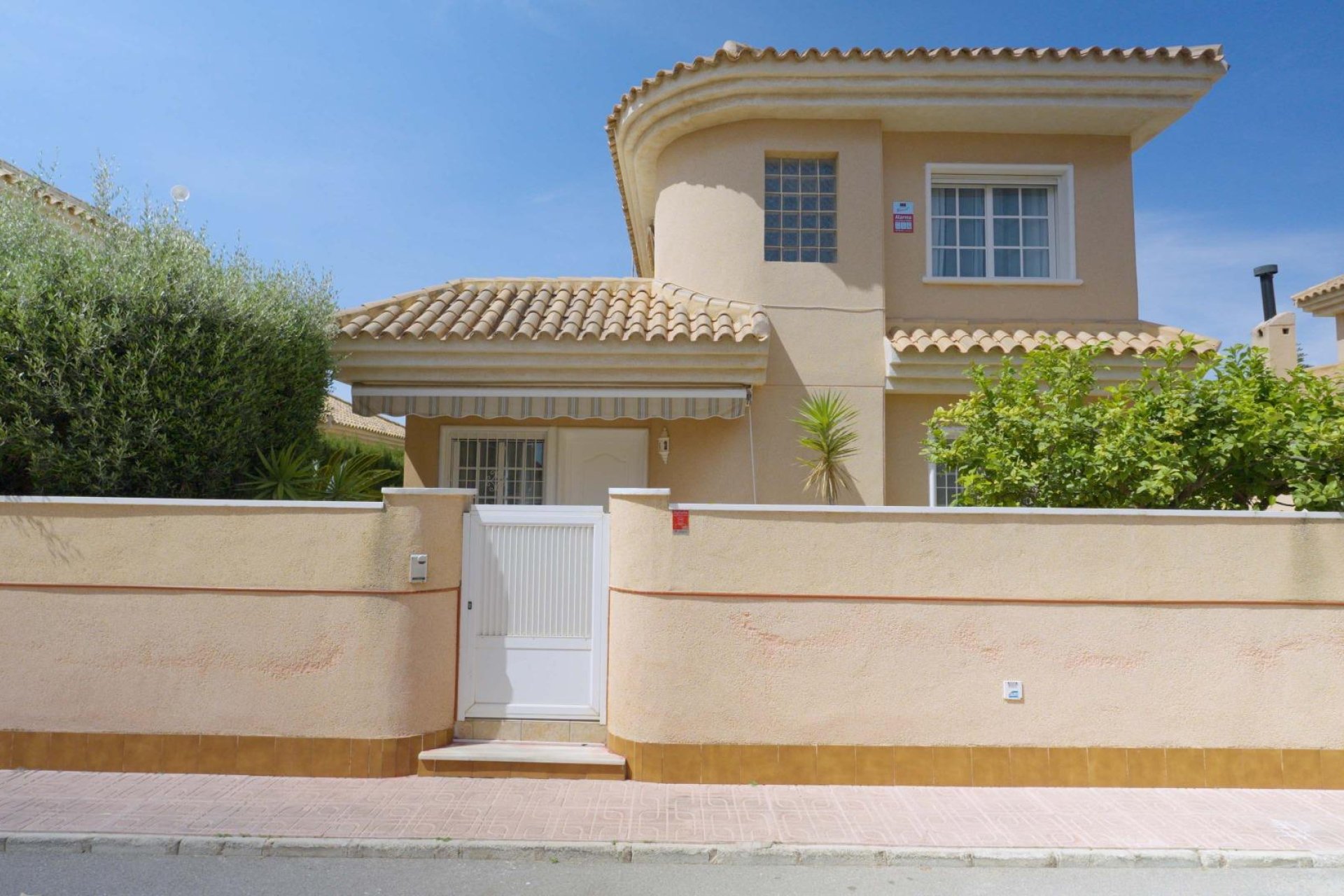 Resale - Villa - Orihuela Costa - Punta Prima