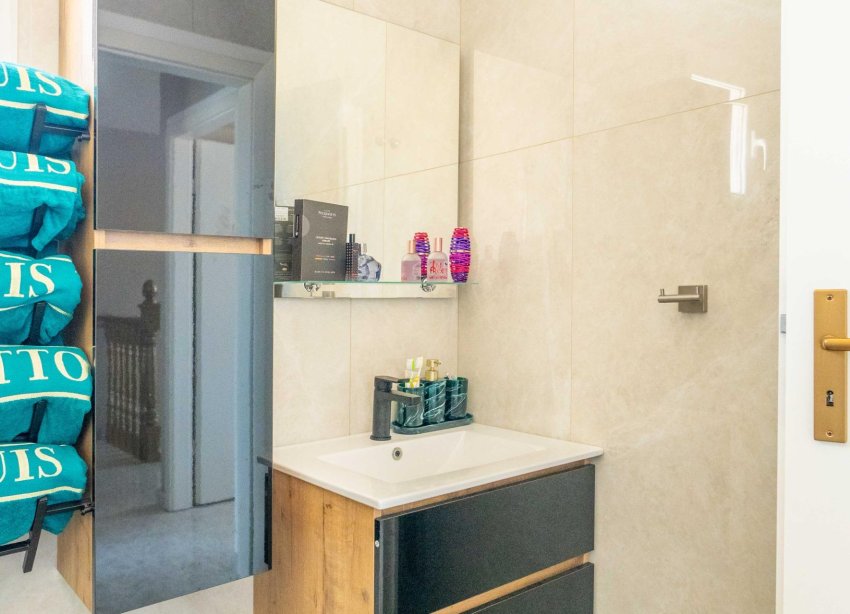 Resale - Villa - Orihuela Costa - Punta Prima