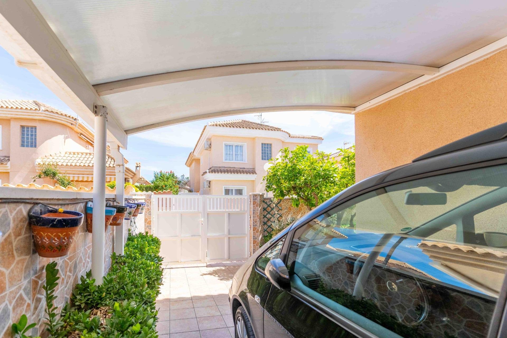 Resale - Villa - Orihuela Costa - Punta Prima