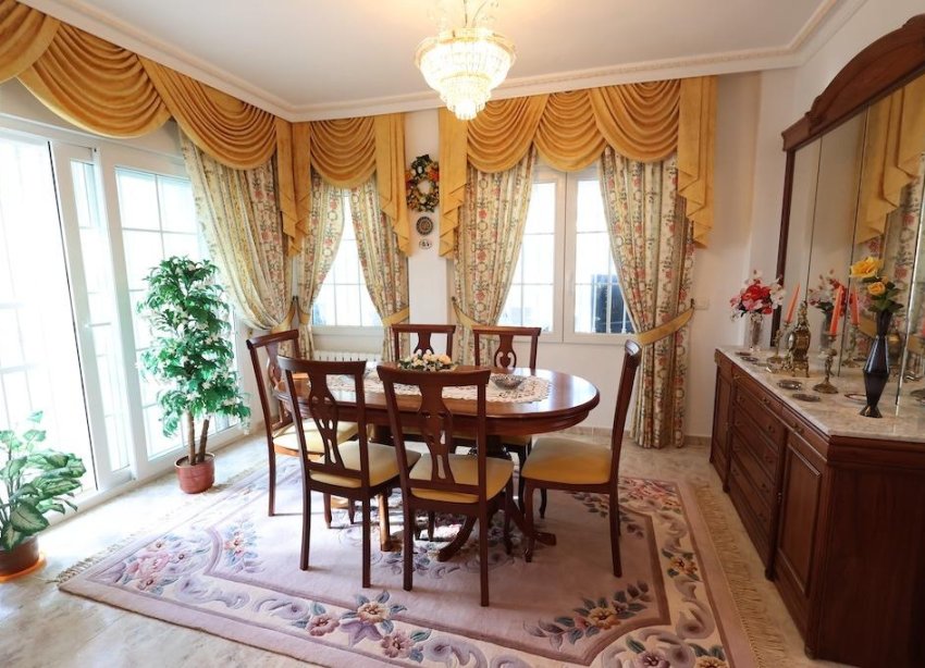 Resale - Villa - Orihuela Costa - Villamartín-Las Filipinas