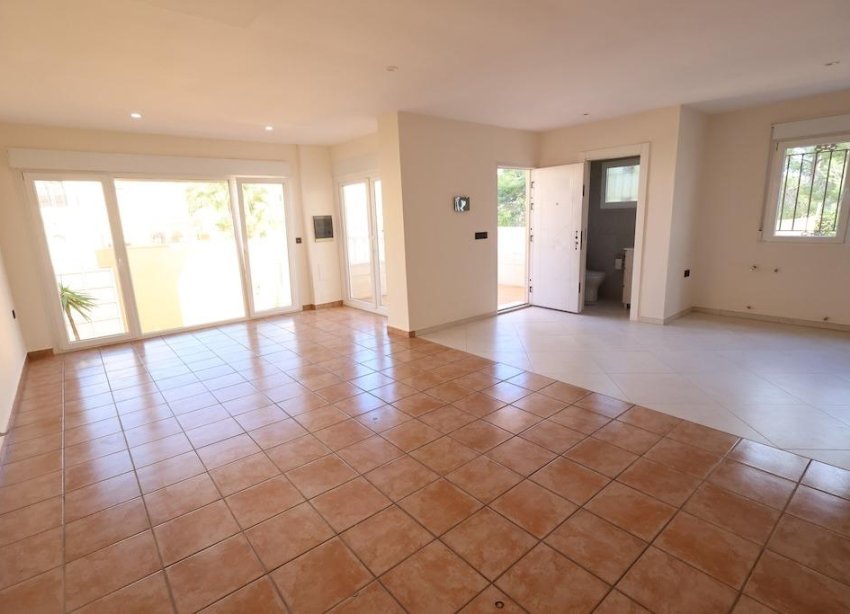 Resale - Villa - Orihuela Costa - Villamartín-Las Filipinas