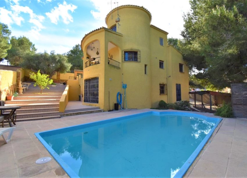 Resale - Villa - Orihuela Costa - Villamartín