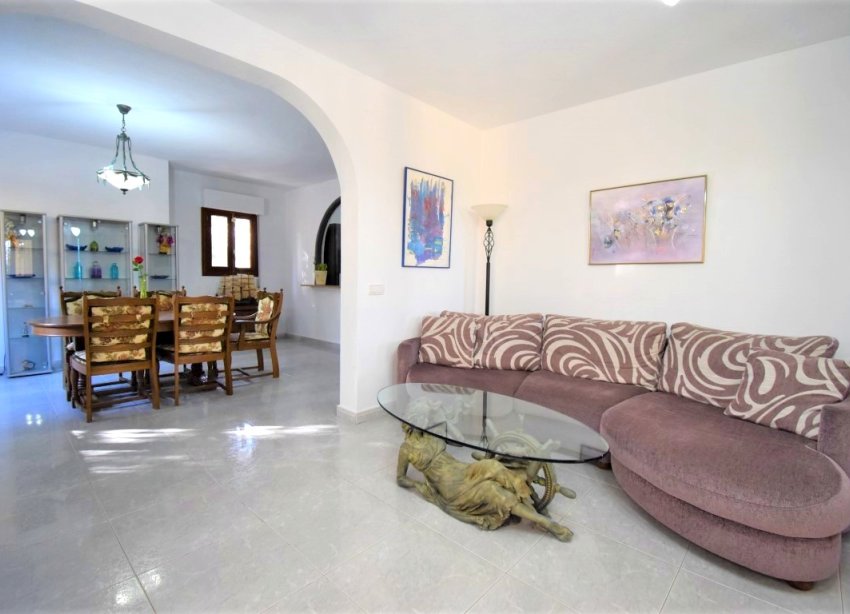 Resale - Villa - Orihuela Costa - Villamartín