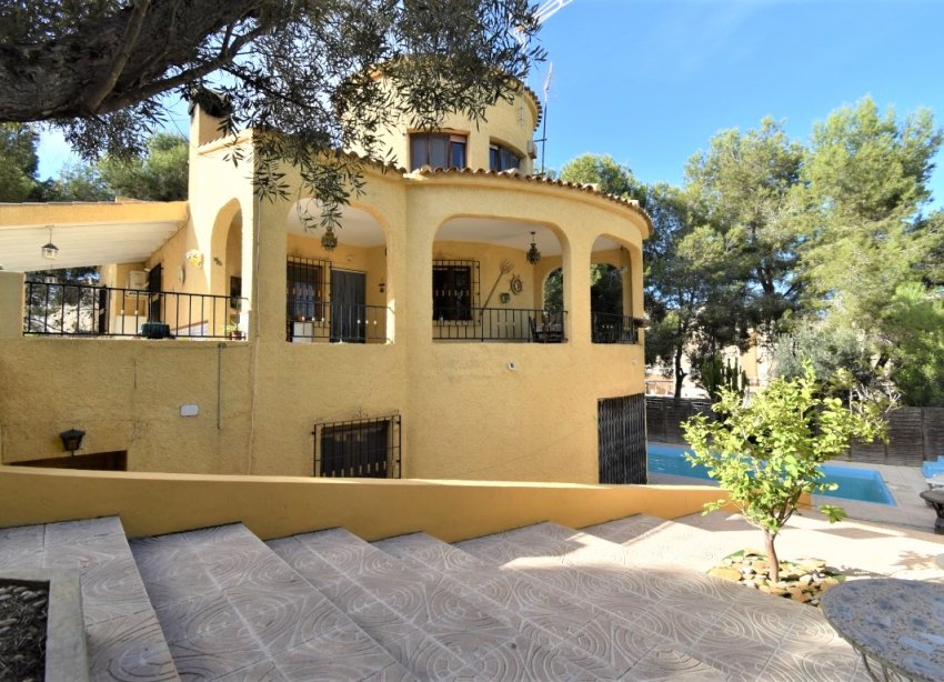 Resale - Villa - Orihuela Costa - Villamartín