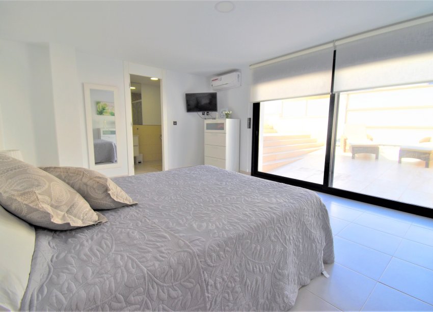 Resale - Villa - Orihuela Costa - Villamartín