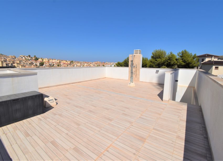 Resale - Villa - Orihuela Costa - Villamartín