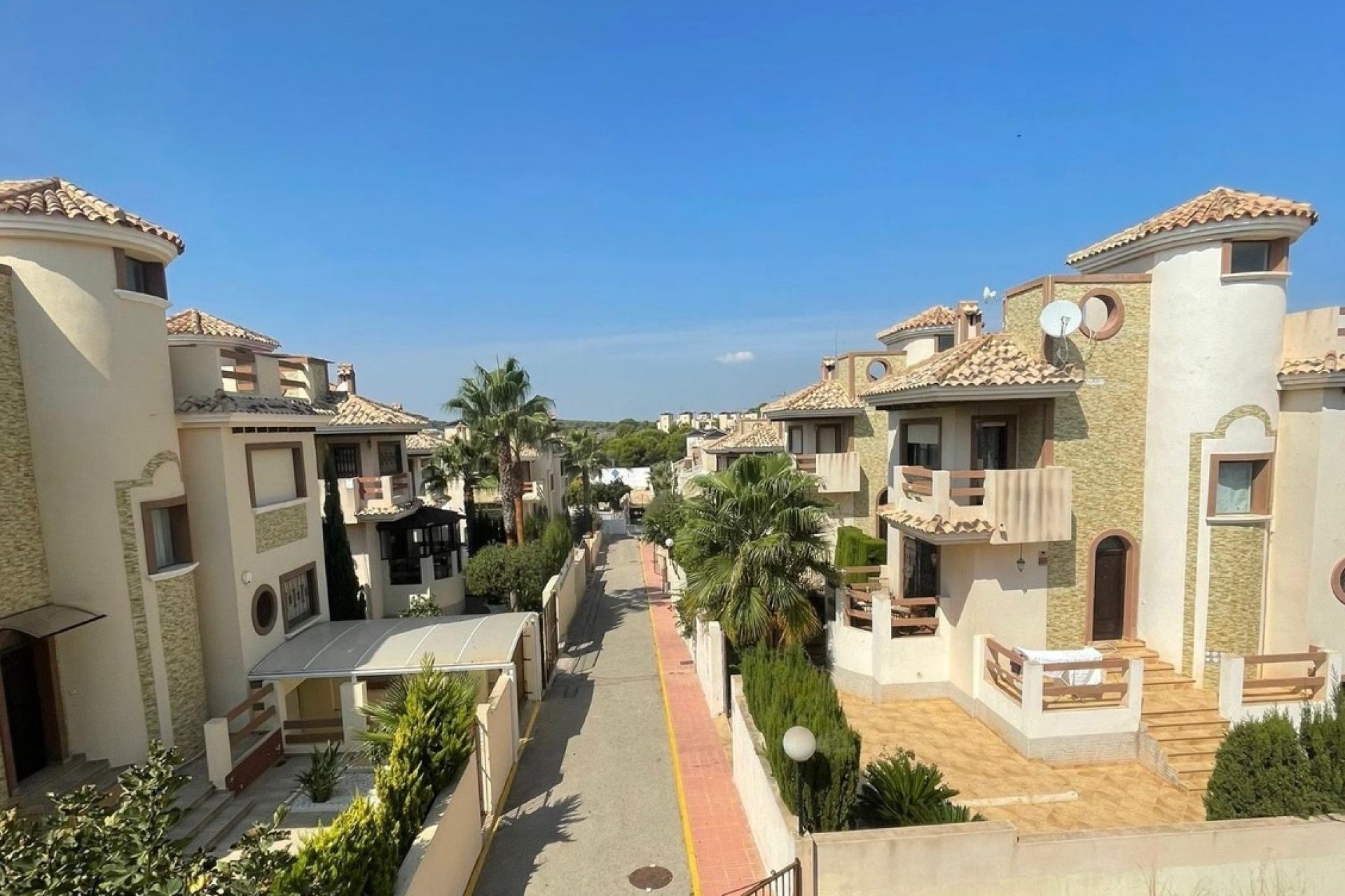 Resale - Villa - Orihuela Costa - Villamartín