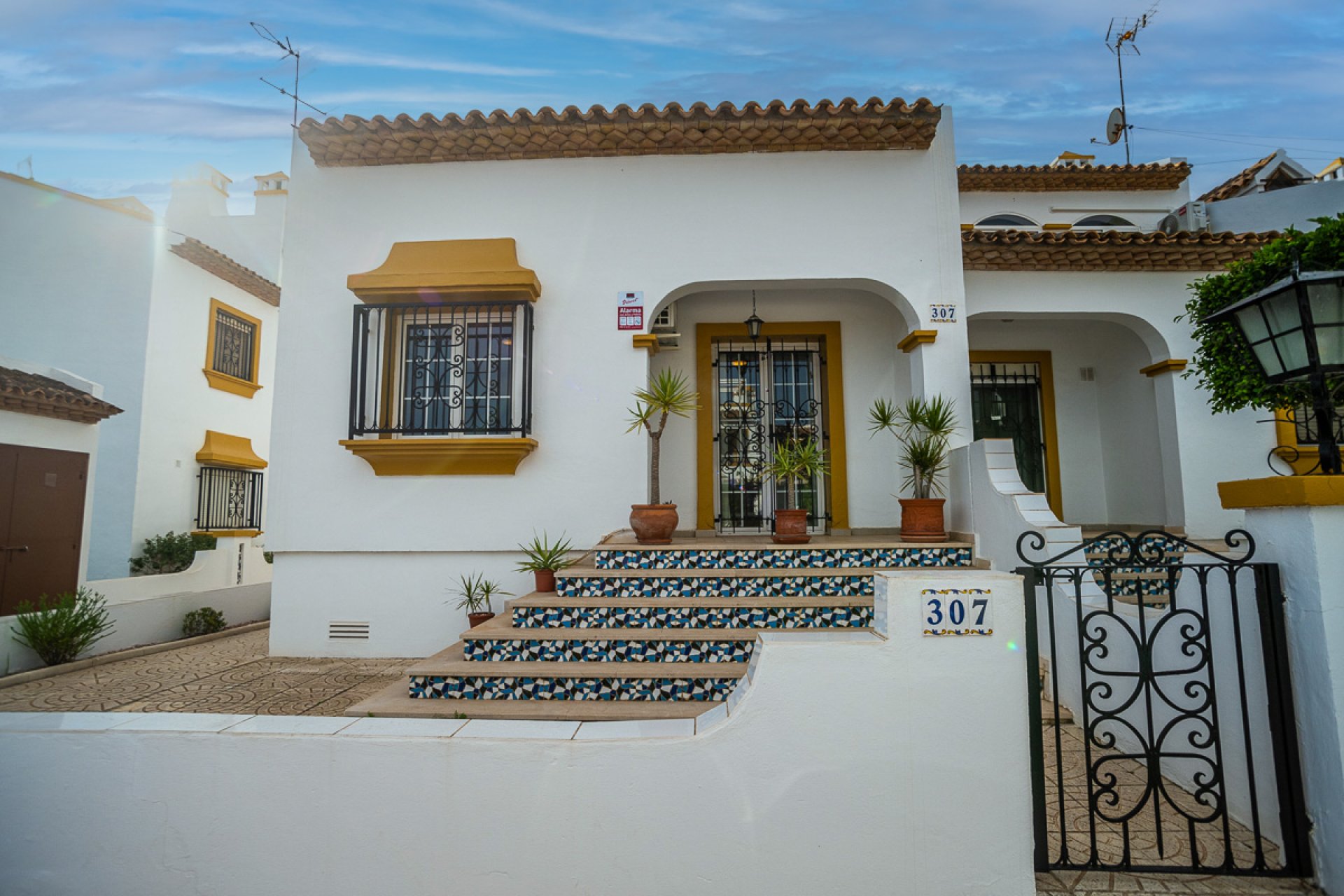 Resale - Villa - Orihuela Costa - Villamartín