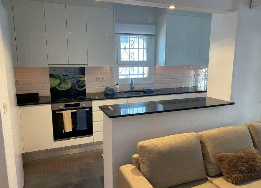 Resale - Villa - Orihuela Costa - Villamartín