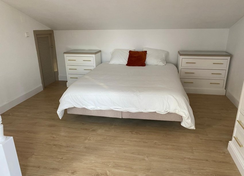 Resale - Villa - Orihuela Costa - Villamartín