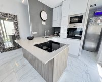 Resale - Villa - Orihuela Costa - Villamartin