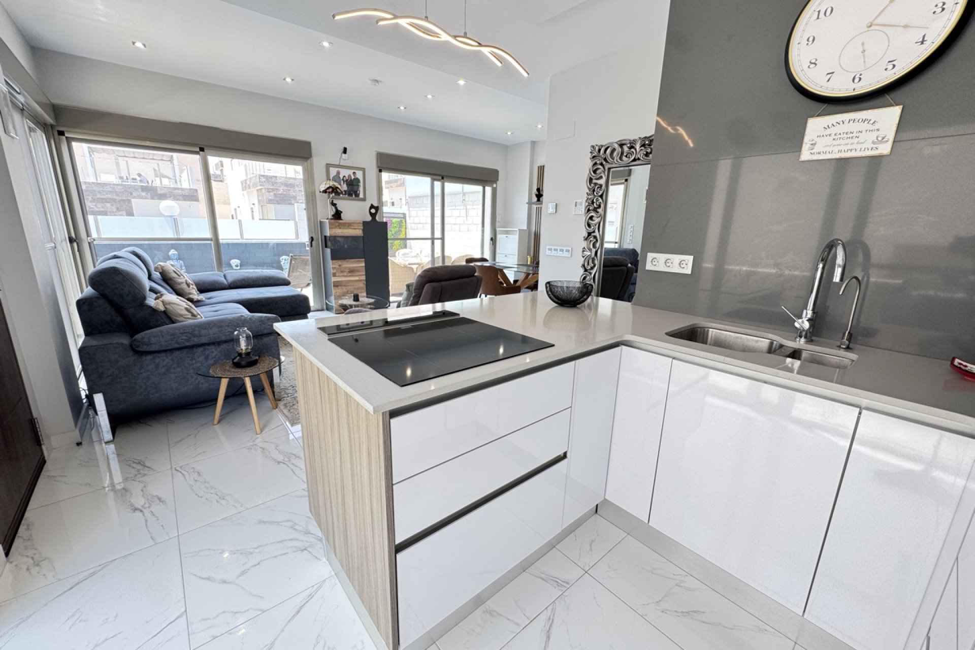 Resale - Villa - Orihuela Costa - Villamartin