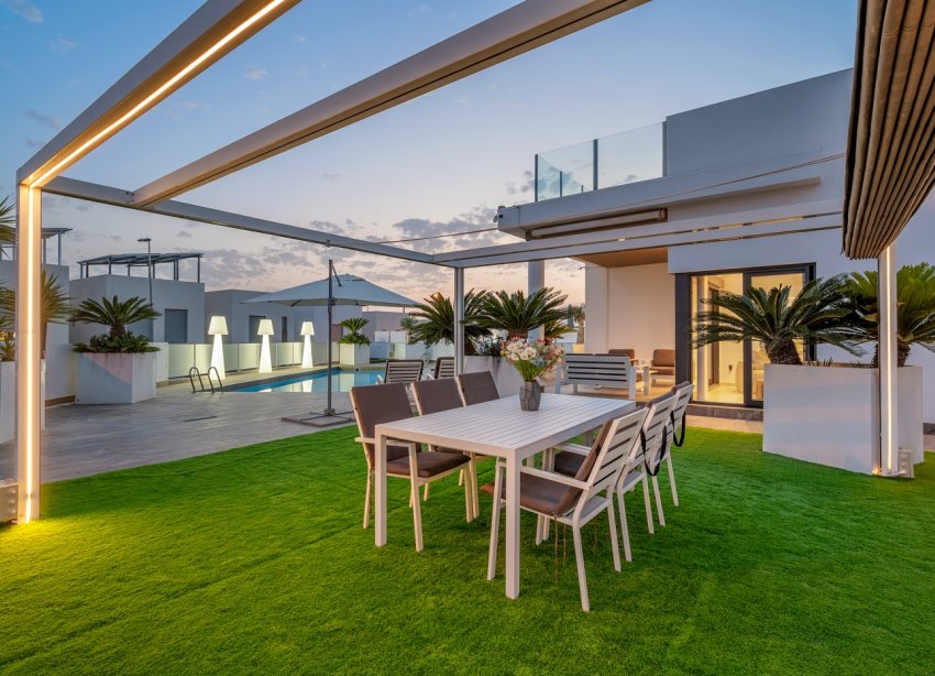 Resale - Villa - Orihuela Costa - Villamartín