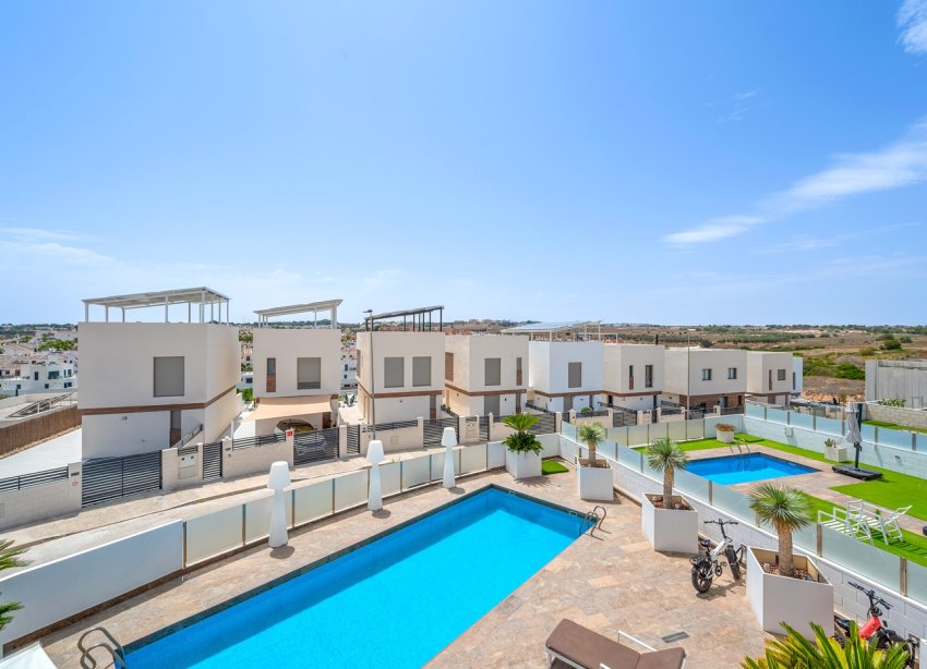 Resale - Villa - Orihuela Costa - Villamartín