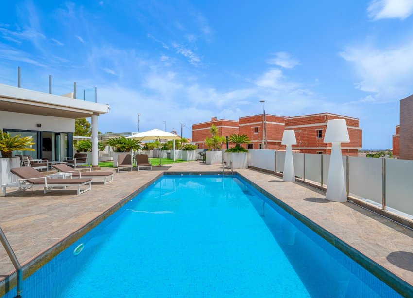 Resale - Villa - Orihuela Costa - Villamartín