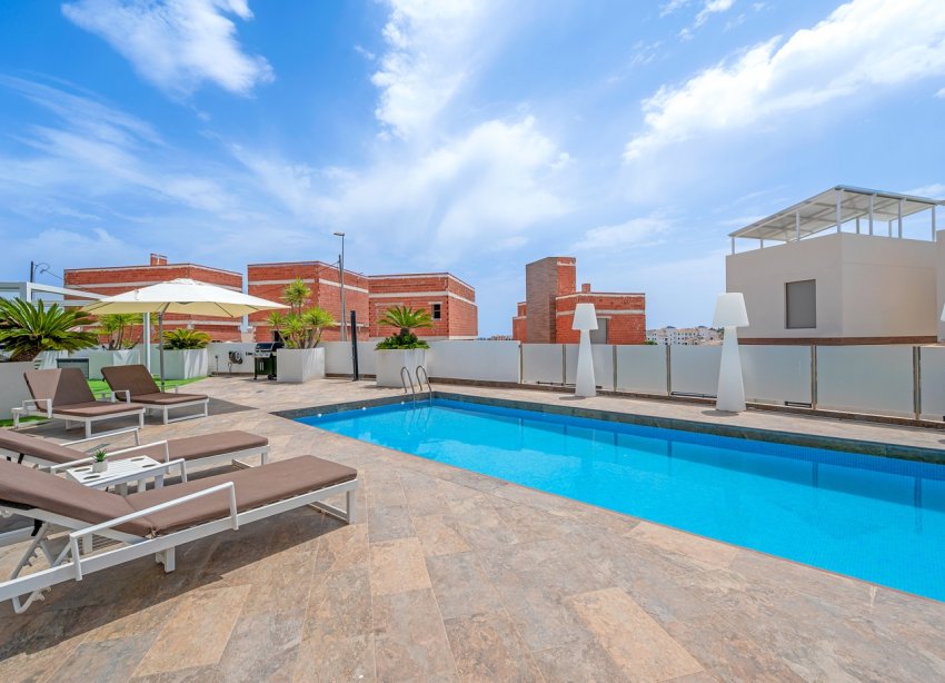 Resale - Villa - Orihuela Costa - Villamartín