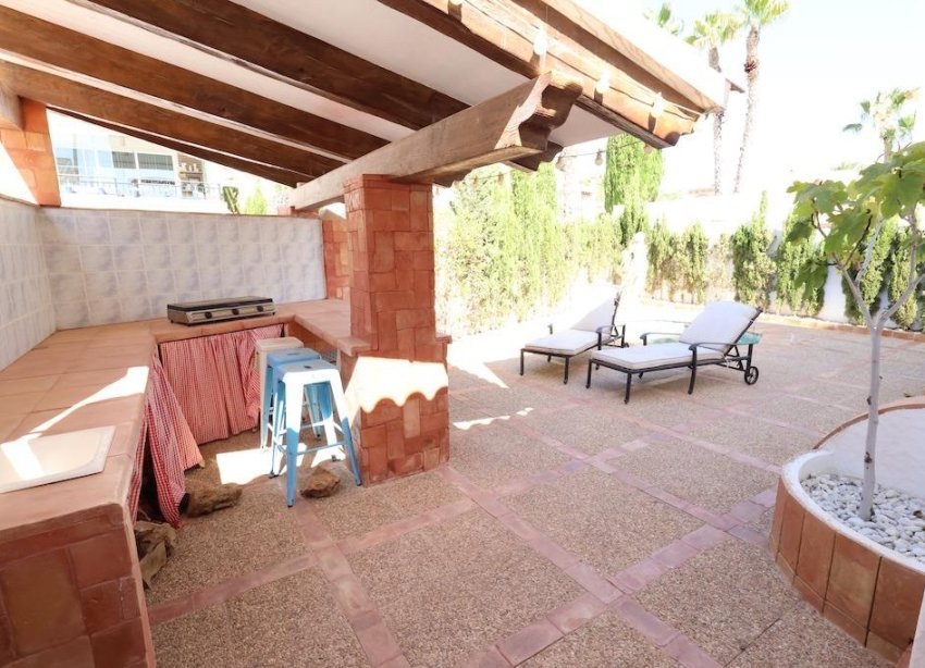 Resale - Villa - Orihuela Costa - Villamartín