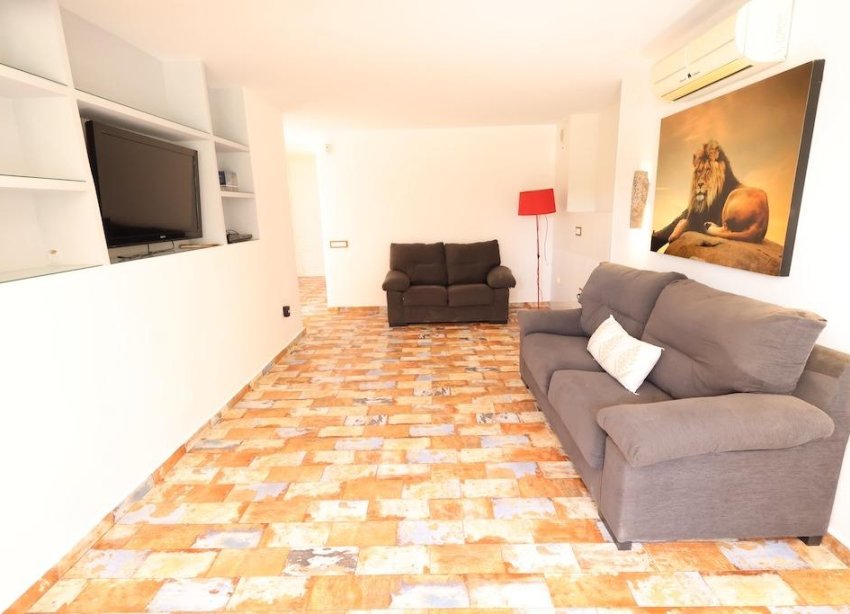 Resale - Villa - Orihuela Costa - Villamartín