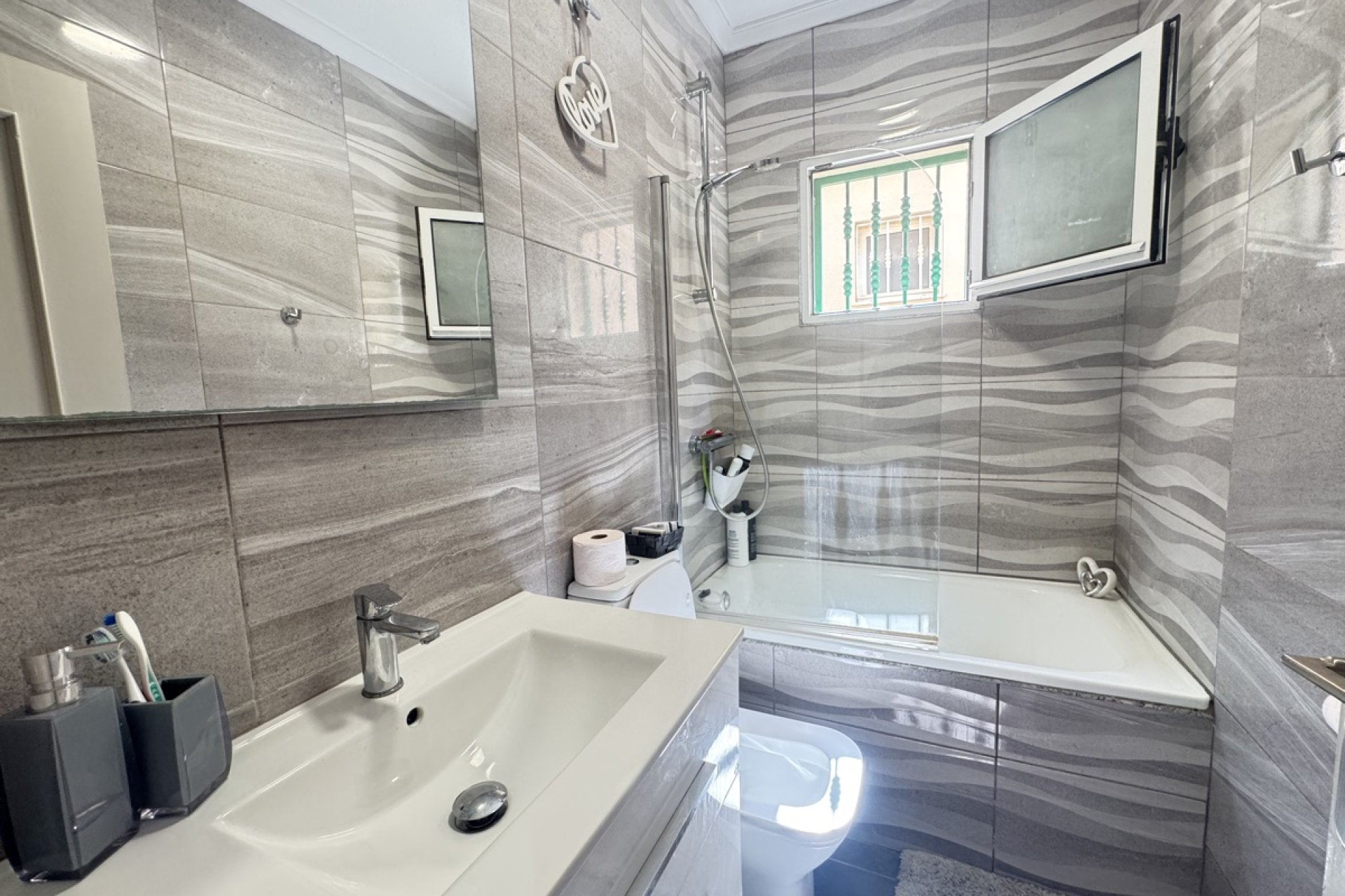 Resale - Villa - Orihuela Costa - Villamartin